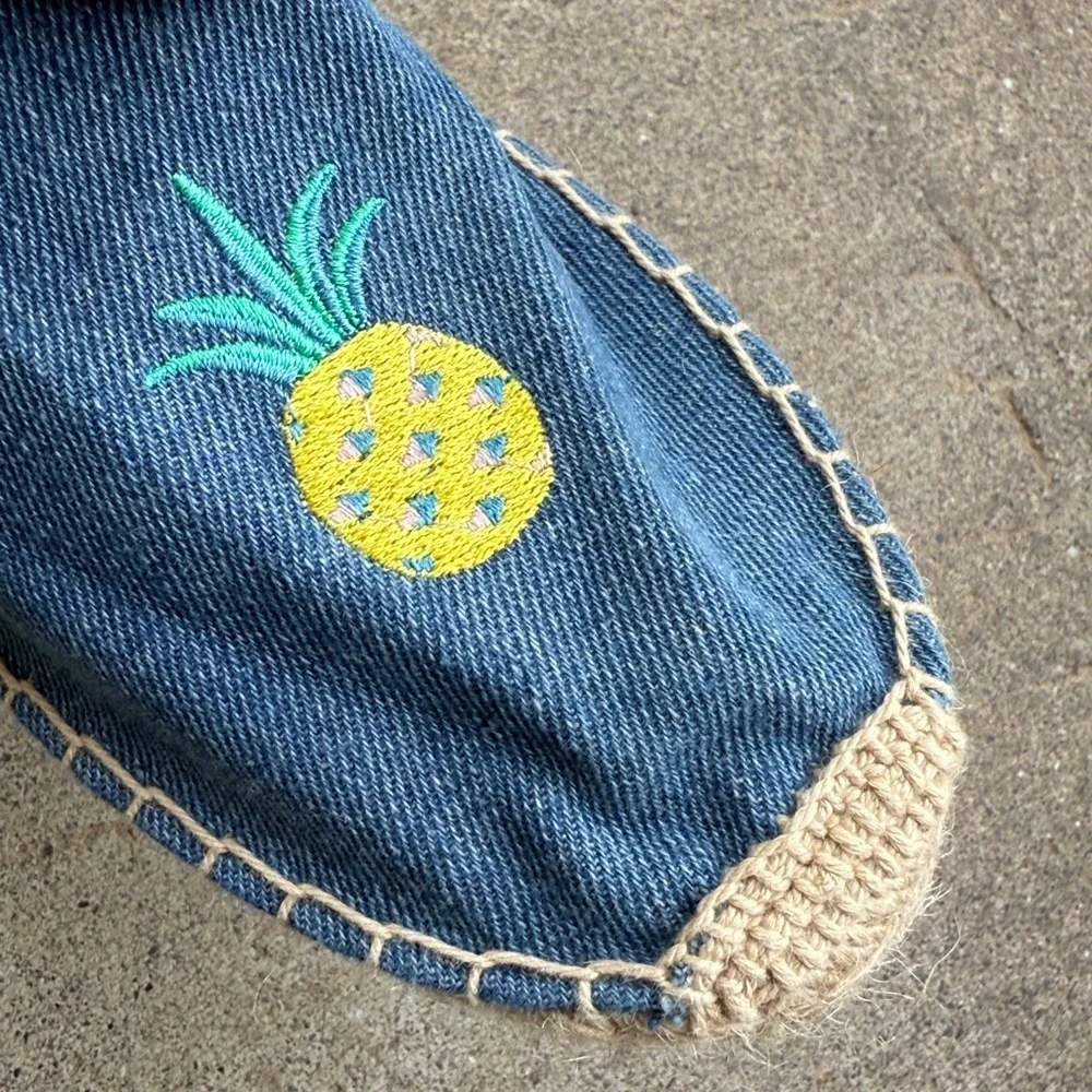 SOLUDOS Embroidered Pineapple Slip-on Espadrilles NWOB Size 9